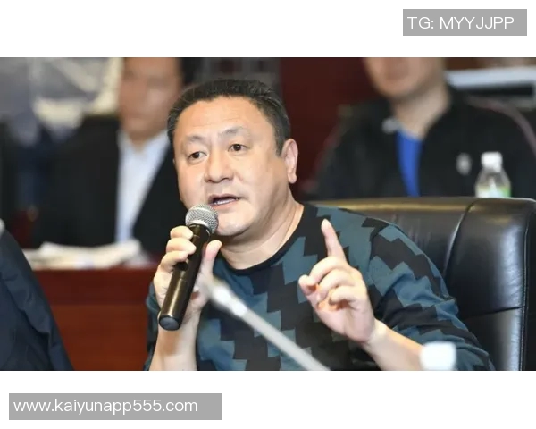 马明宇坦言培养多名职业球员却难敌日韩足球感到无颜面对