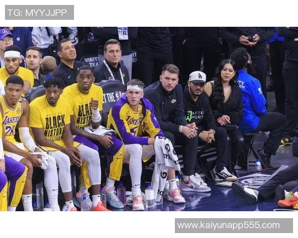 湖人版喷火龙进化路线揭秘东契奇领衔里夫斯拉拉维亚克内克特逐步崛起 湖人版喷火龙进化路线揭秘东契奇领衔里夫斯拉拉维亚克内克特逐步崛起