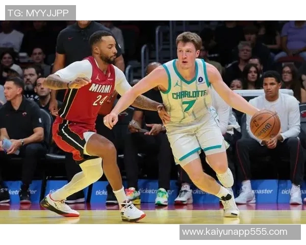 克尼佩尔半场表现低迷仅得5分2助攻正负值9成为全队最低 克尼佩尔半场表现低迷仅得5分2助攻正负值9成为全队最低