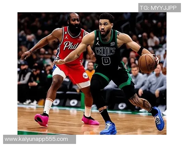 塔图姆分享哈登签名球衣致敬兄弟称其为世界顶级球员之一 塔图姆分享哈登签名球衣致敬兄弟称其为世界顶级球员之一