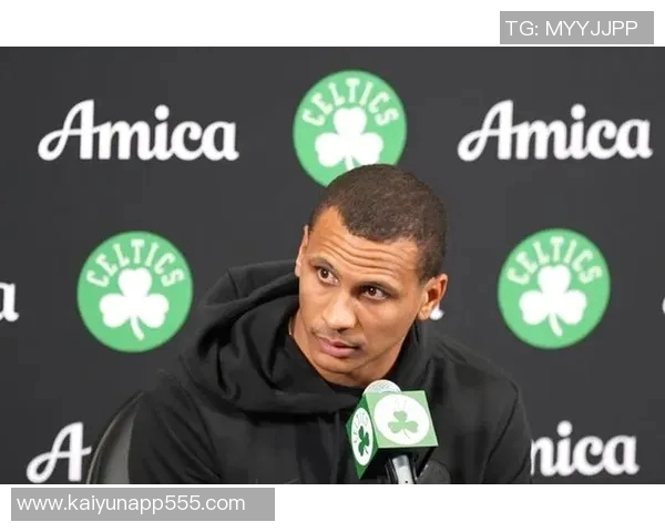 马祖拉称赞西蒙斯逐步适应替补角色最近表现出色令人期待