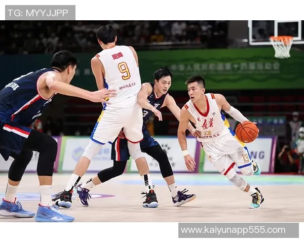 刘颜诚表现出色5投2中贡献5分3篮板1助攻助力球队胜利