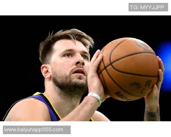 施罗德怒斥东契奇场上失礼行为赛后态度令人失望